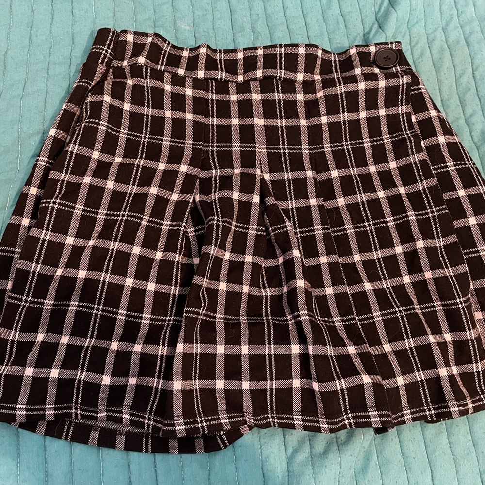 Plaid Hollister skort🖤